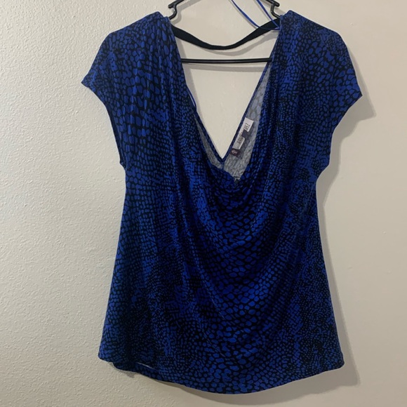 Jennifer Lopez Blue/Black Print Sexy Back Top Size M Used - Picture 1 of 6